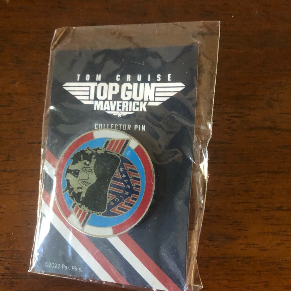 🇺🇸Top Gun Maverick Collector Pin- 83A $15 or $13 w/offer